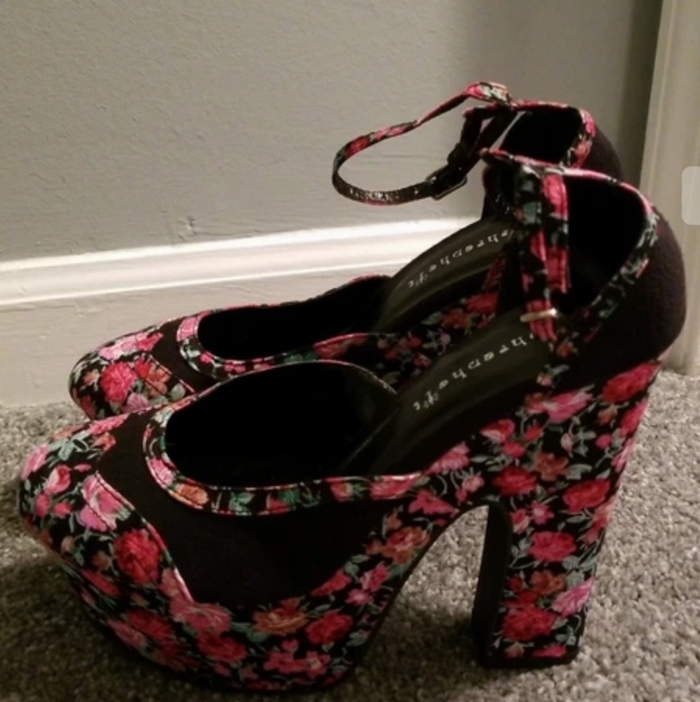 Platforms - Picture 3 of 5
